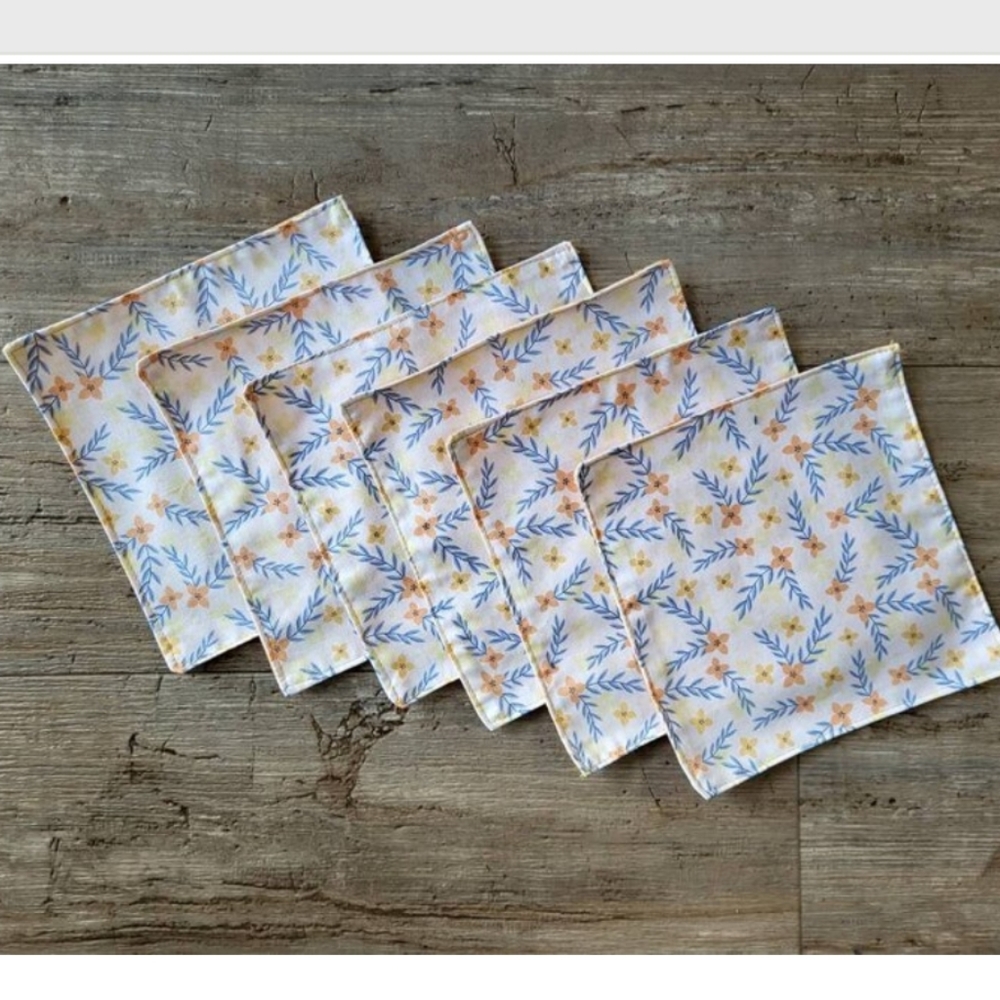 6pk reusable table napkins, NEW.